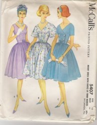 5407 60  SHORT SLVS /SLVLSS FLARE V- DRESS PATTERN 10 31